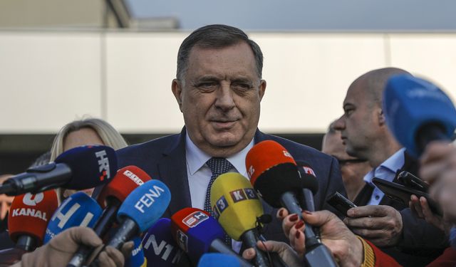 Bosnalı Sırp lider Dodik, Sırp entitesinin Bosna Hersek'ten ayrılacağı söylemlerini sürdürdü