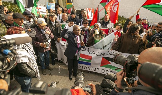 Tunus'ta İsrail aleyhine "soykırım" davası açan Güney Afrika'ya destek gösterisi