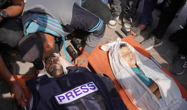Filistinli gazeteci Salim Ebu Tuyur ve oğlu İsrail saldırısında öldürüldü