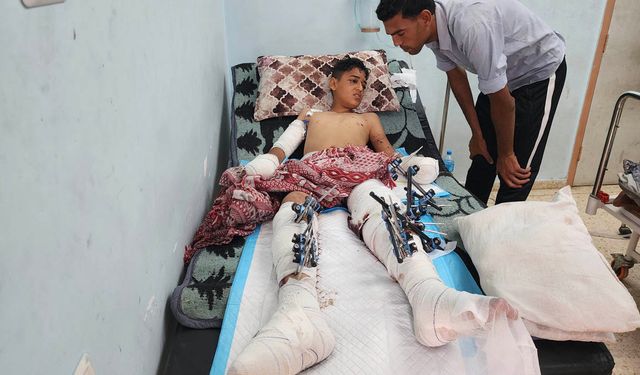 Filistinli Muhammed, İsrail saldırıları sonucu ağır yaralandı