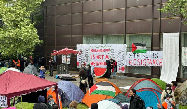 Berlin'de Hür Üniversitesi'nde Filistin’e destek eylemi