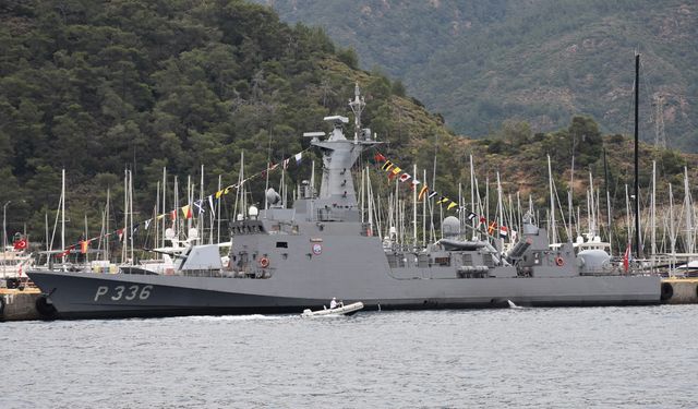 Savaş gemisi TCG Zıpkın halkın ziyaretine açıldı