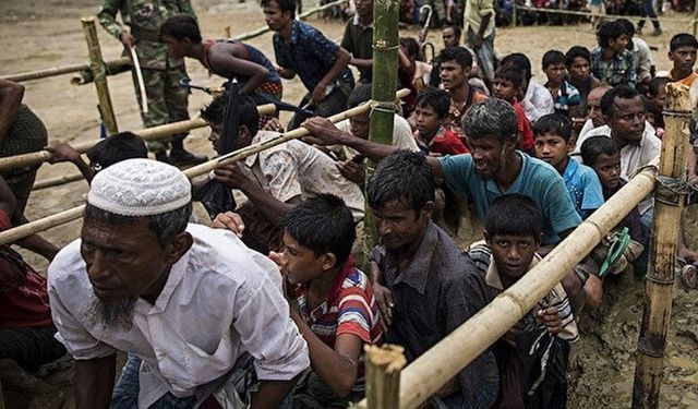 Bangladeş'ten "Arakanlı Müslümanlar krizinin" çözümü için Çin'e çağrı