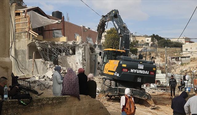 İsrail, işgal altındaki Batı Şeria'da Filistinlilere ait 5 evi yıktı