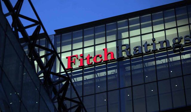 Fitch, İsrail'in kredi notunu düşürdü