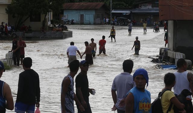 Filipinler'de şiddetli yağışlar sele neden oldu: 3 ölü