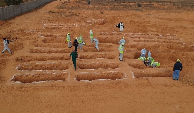 Hartum'da 465 kişinin defnedildiği toplu mezarlık bulundu