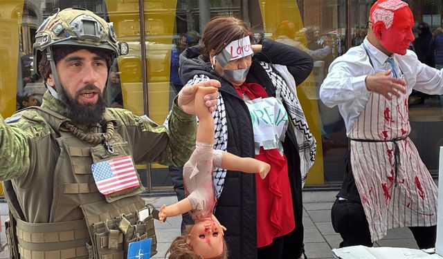 İsrail'in Gazze planı Stockholm'de protesto edildi