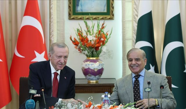 Şahbaz Şerif, Erdoğan'a minnetlerini sundu