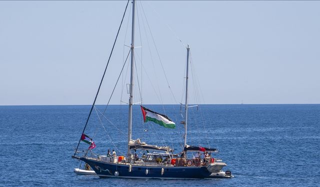 Fransa'da, Madleen yelkenlisine destek gösterileri düzenlendi