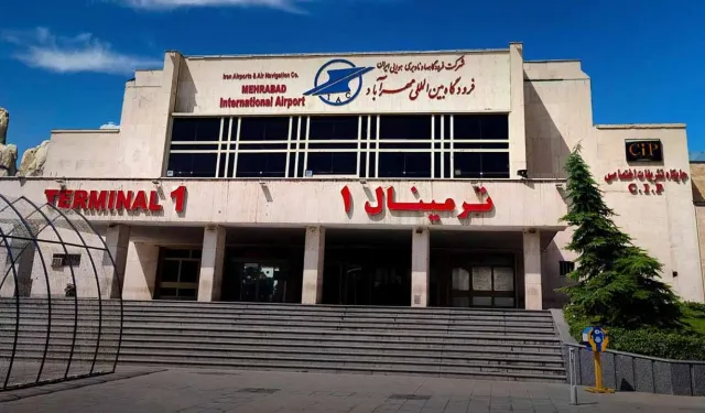 İran, Mehrabad Havalimanı'nı tahliye ediyor