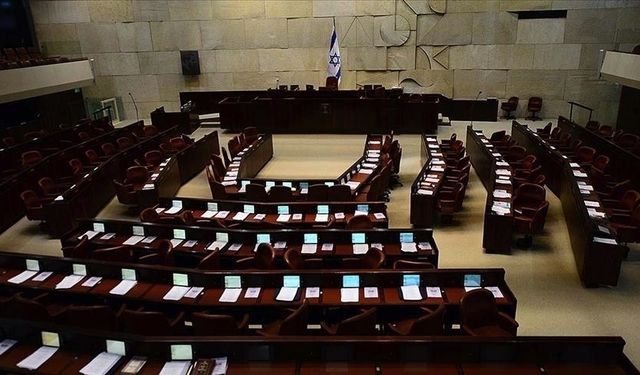 İsrail İskan Bakanı, partisiyle birlikte istifa etti