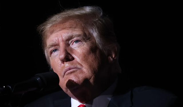 Trump, 12 ülke vatandaşlarının ABD'ye girişini yasakladı