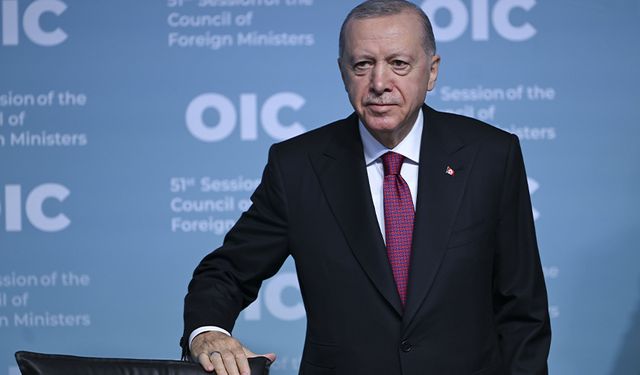 Cumhurbaşkanı Erdoğan: İslam alemi tek başına bir kutup haline gelmeli