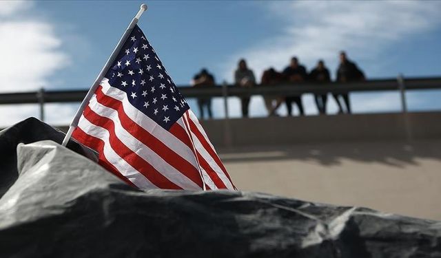 Trump, 12 ülkenin vatandaşlarının ABD'ye seyahatini yasakladı