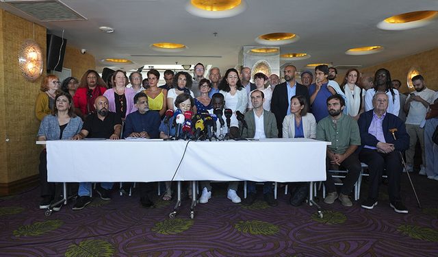 Öcalan'la görüşmeye gelen Avrupalı heyet deklarasyon metni yayımladı