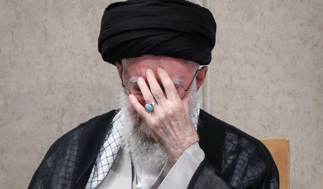 Hamaney: ABD ile sorunlar 'çözümsüz'