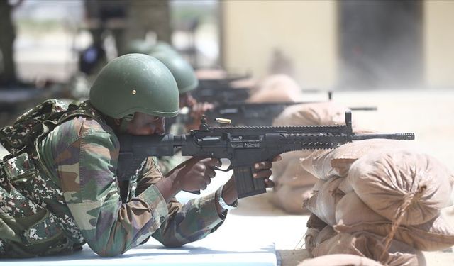 Somali'de 100'den fazla Eş-Şebab üyesi öldürüldü