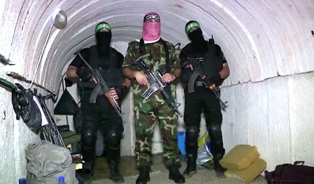 İsrail itiraf etti: Hamas imha edilen tünelleri yeniden inşa ediyor!