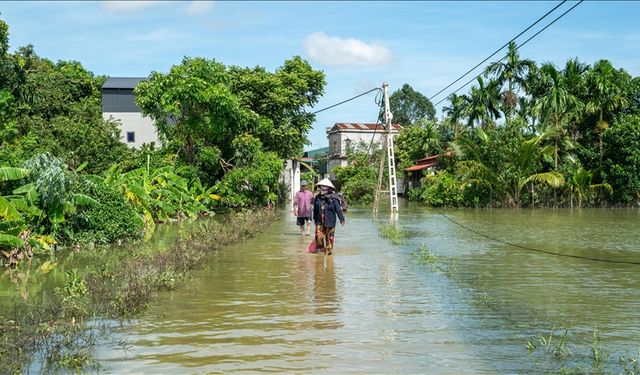 Vietnam’da Bualoi Tayfunu alarmı