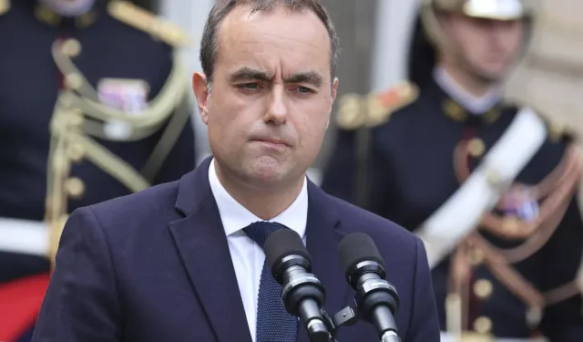 Fransız uzmandan sert yorum: Macron son demlerini yaşıyor