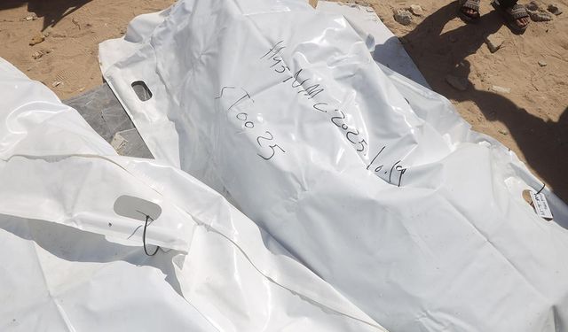 Gazze'de enkazdan 280 Filistinlinin naaşı çıkarıldı