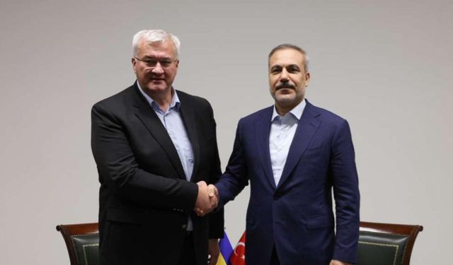 Hakan Fidan, Lüksemburg’da Sybiha ile görüştü