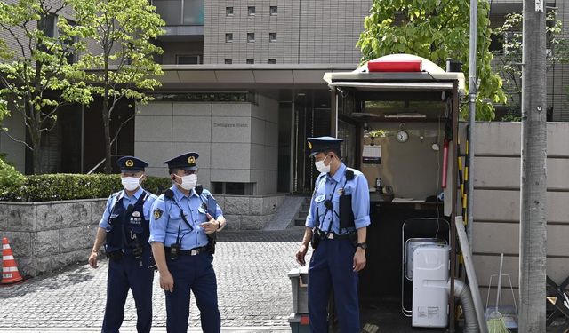 Japonya’da polise saldıran zanlı: Meteoroloji iklimi kasten değiştiriyor