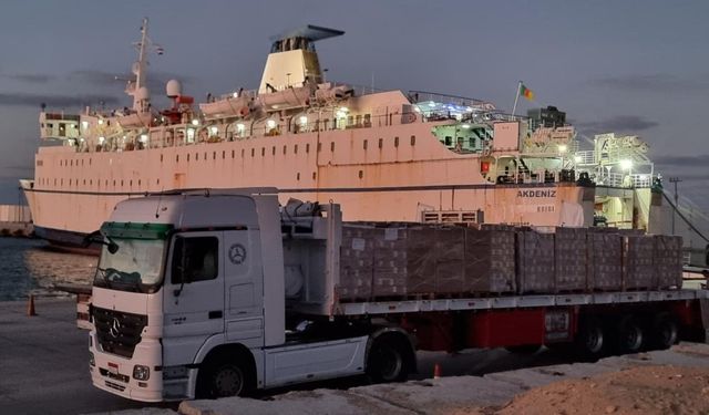 Türkiye'nin gönderdiği 25 tır Refah Sınır Kapısı’na doğru yola çıktı