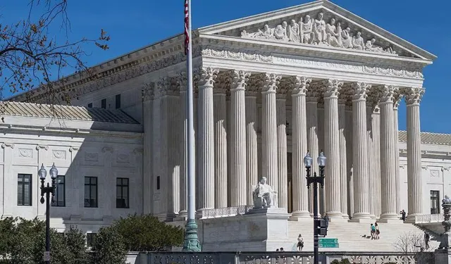 ABD Yüksek Mahkemesi, eşcinsel evlilik kararını bozmadı