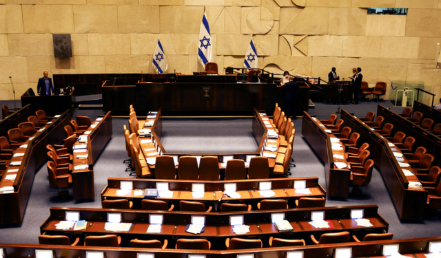 İsrail, Batı Şeria'da toprak satın alma yasasını onayladı