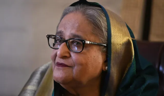 Şeyh Hasina'ya gıyabında idam cezası