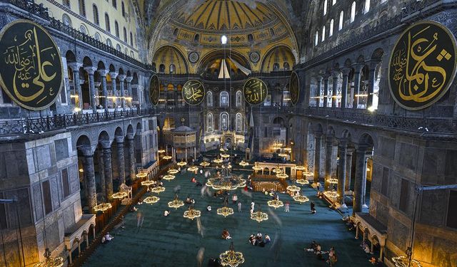 DMM: Ayasofya'ya zarar verildiği iddiası dezenformasyon