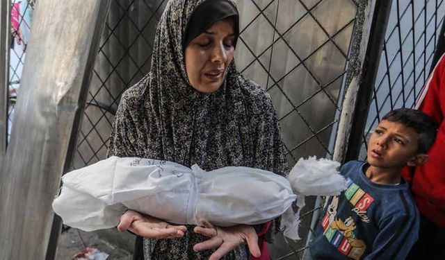 Gazze'de kan donduran rapor: 33 bin kadın ve çocuk öldürüldü