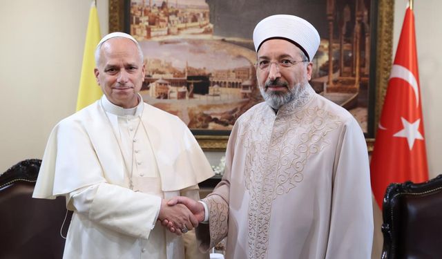 Papa 14. Leo, Diyanet İşleri Başkanlığı'nı ziyaret etti