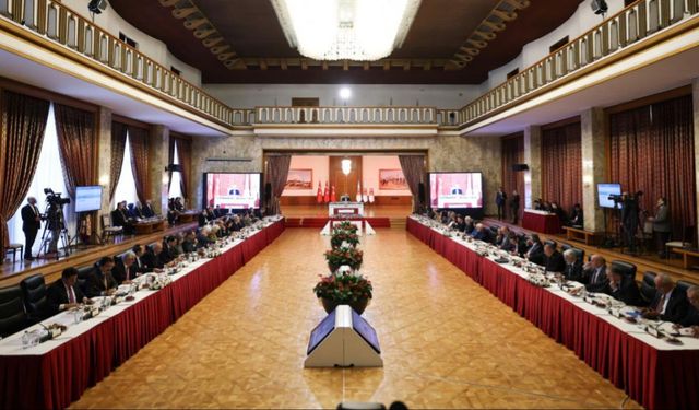 TBMM komisyonu, Terörsüz Türkiye süreci için İmralı'ya gitti