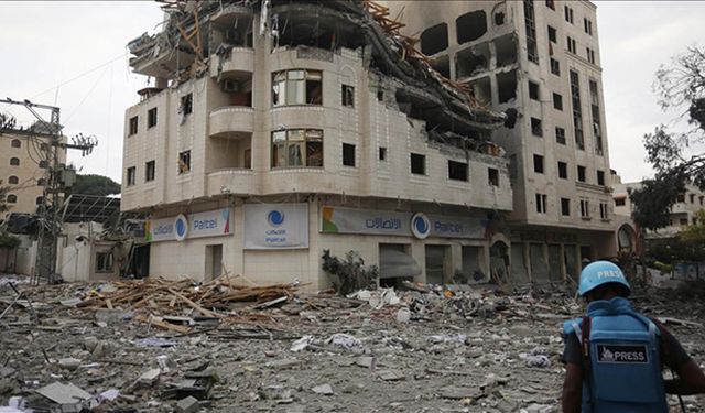 Batı medyasında 'Gazze' sansürü: İsrail'i eleştiren yazar aforoz edildi