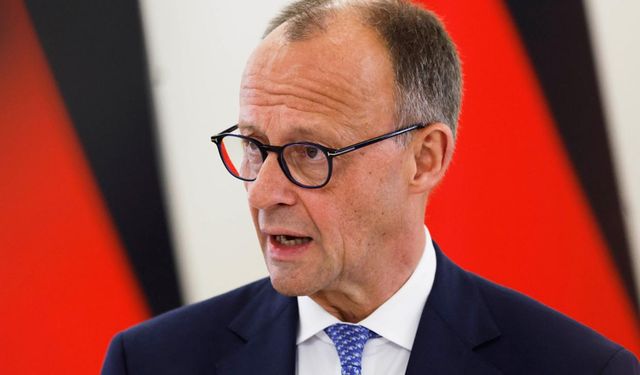 Merz: Büyük güçlerin oyuncağı değiliz, Rus varlıklarını kullanırız