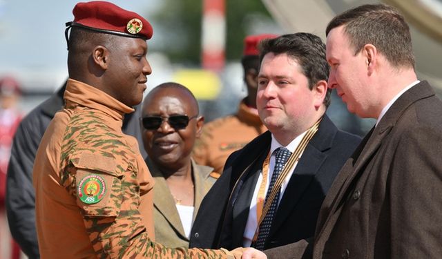 Burkina Faso'da askeri yönetim tüm siyasi partileri kapattı