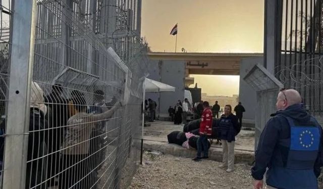 İsrail'in Refah'taki dönüşü engelleyen onur kırıcı önlemleri