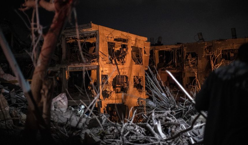 İsrail ordusu: İran geceki saldırılarında 80'e yakın füze attı