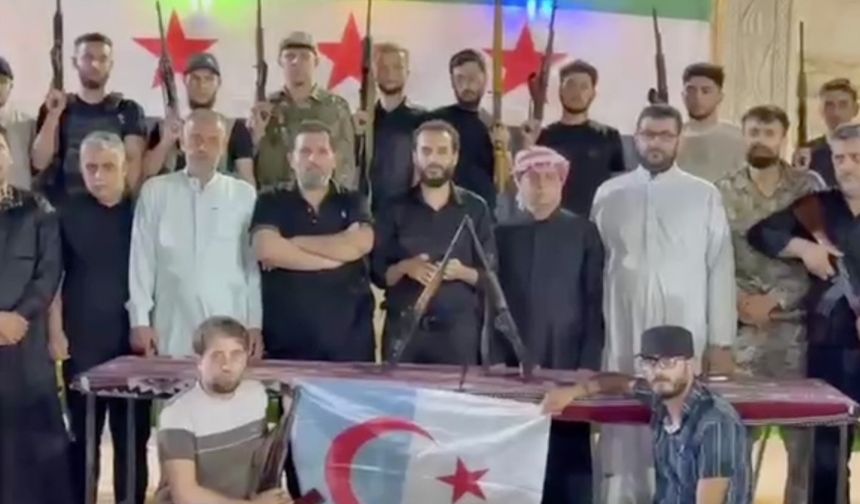 Süveyda’da Bedevi aşiretlerden İsrail'e kararlılık mesajı: "20 milyon askerle hepimiz Ahmed Şara’yız!"