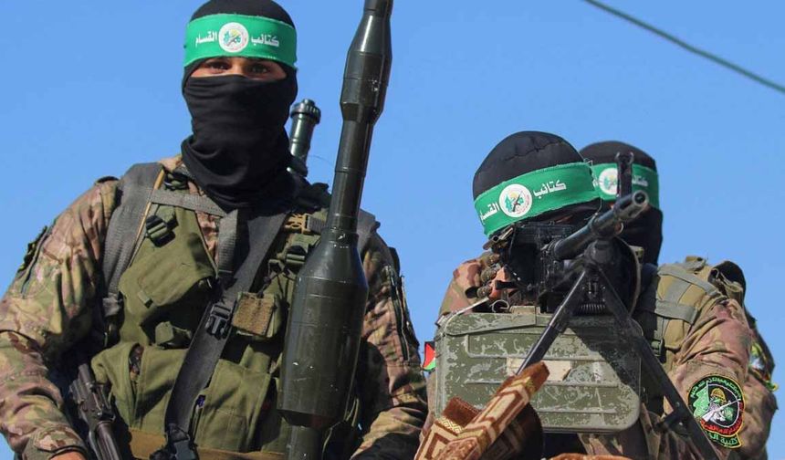 Kassam, İsrail’in dağıttığı silah ve paraları ele geçirdi