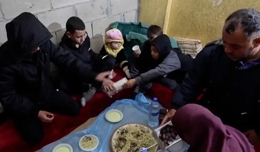 Batı Şeria'da sahur baskınları: Onlarca Filistinli gözaltında