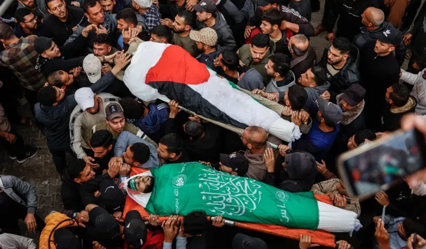 Gazze'de 18 can kaybı ve yaralı: Dev imha operasyonları