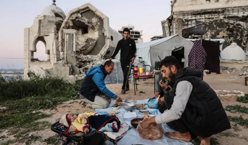 Gazze'den dünyaya mektup: Enkazdan umut dokuyoruz