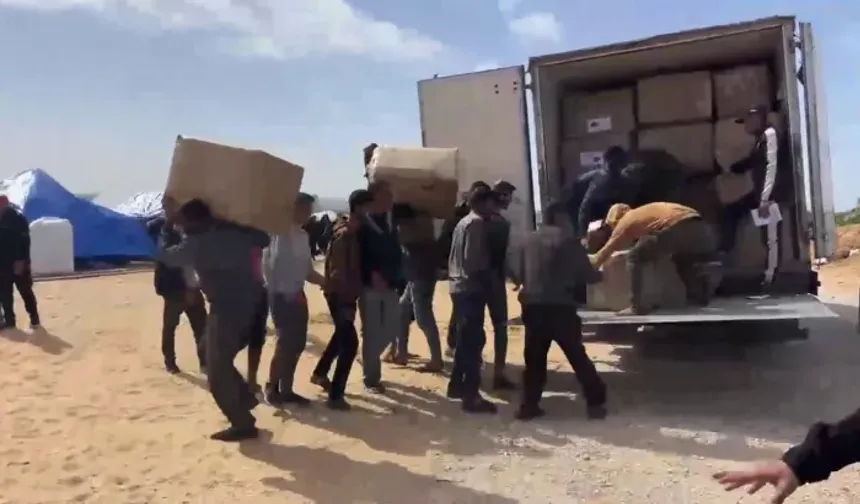 Katar yardımları Netzarim kampına ulaştı: Binlerce aileye destek