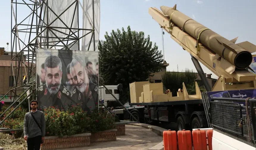 Tahran'dan askeri yapılanma hamlesi